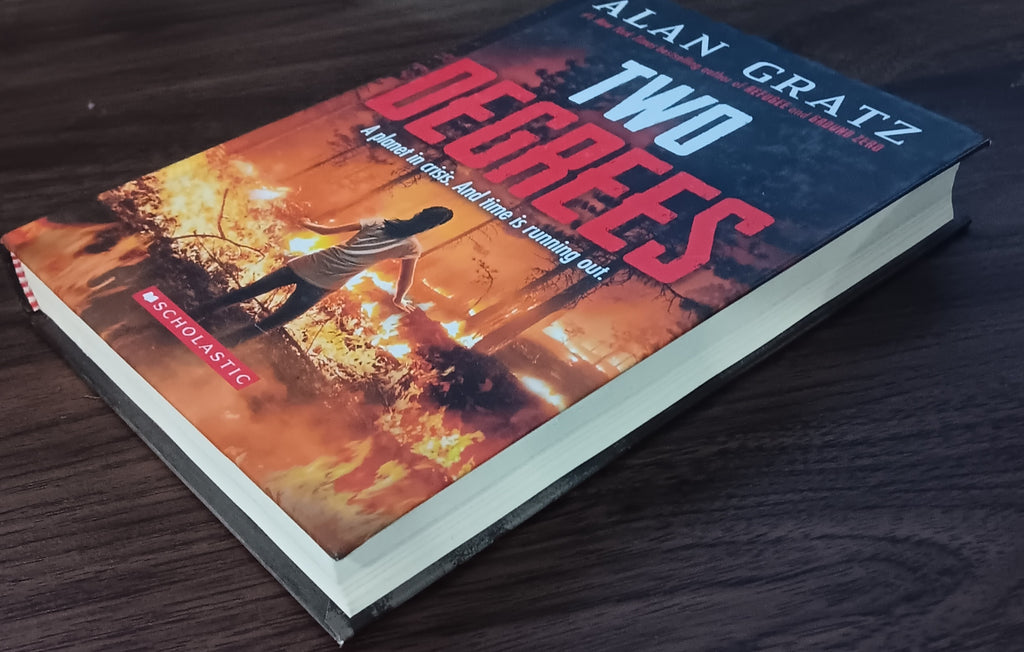Two Degrees Alan Gratz Hardcover 2022 Scholastic School Market First Printing