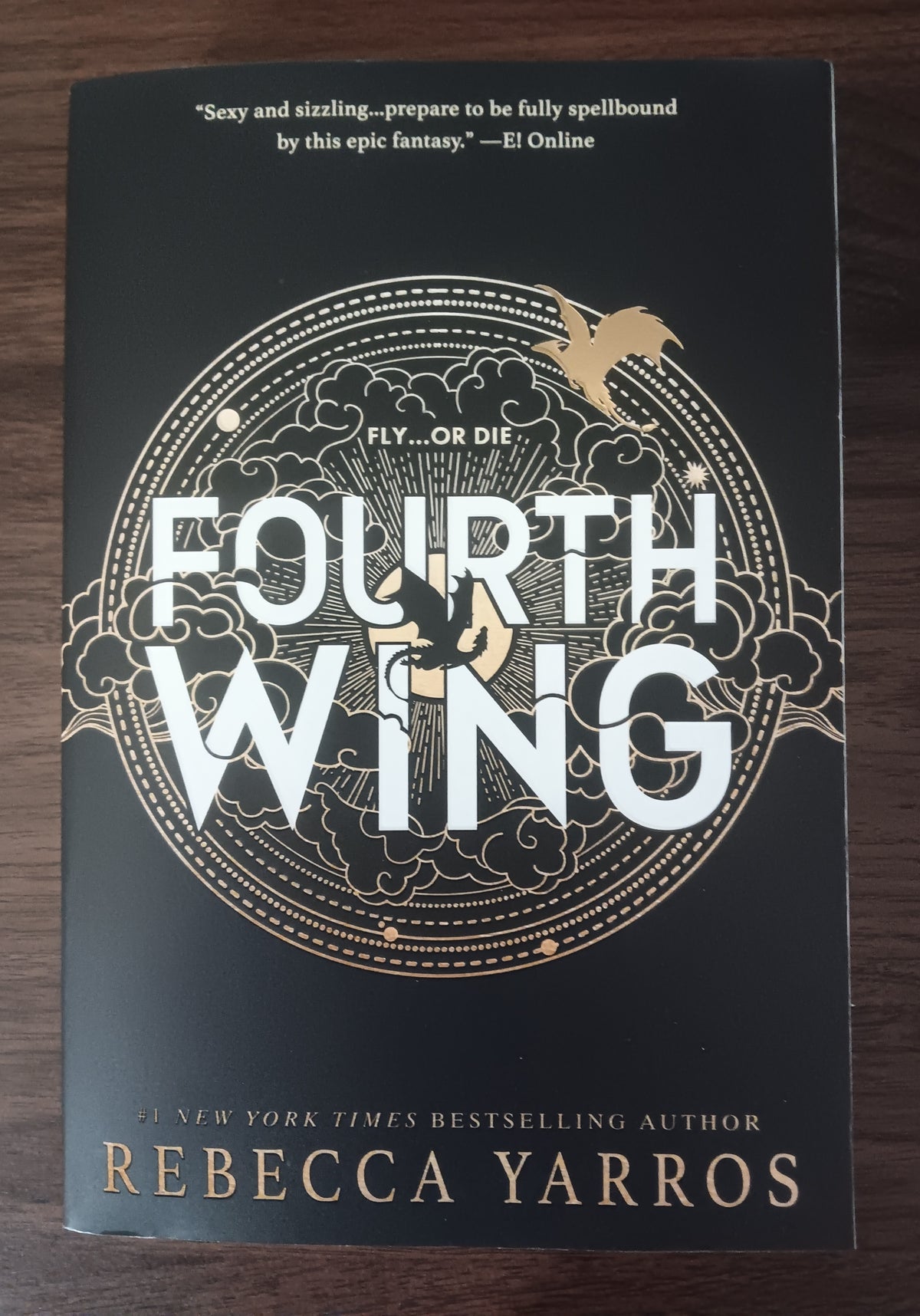 Fourth Wing by Rebecca Yarros — Trade Paperback