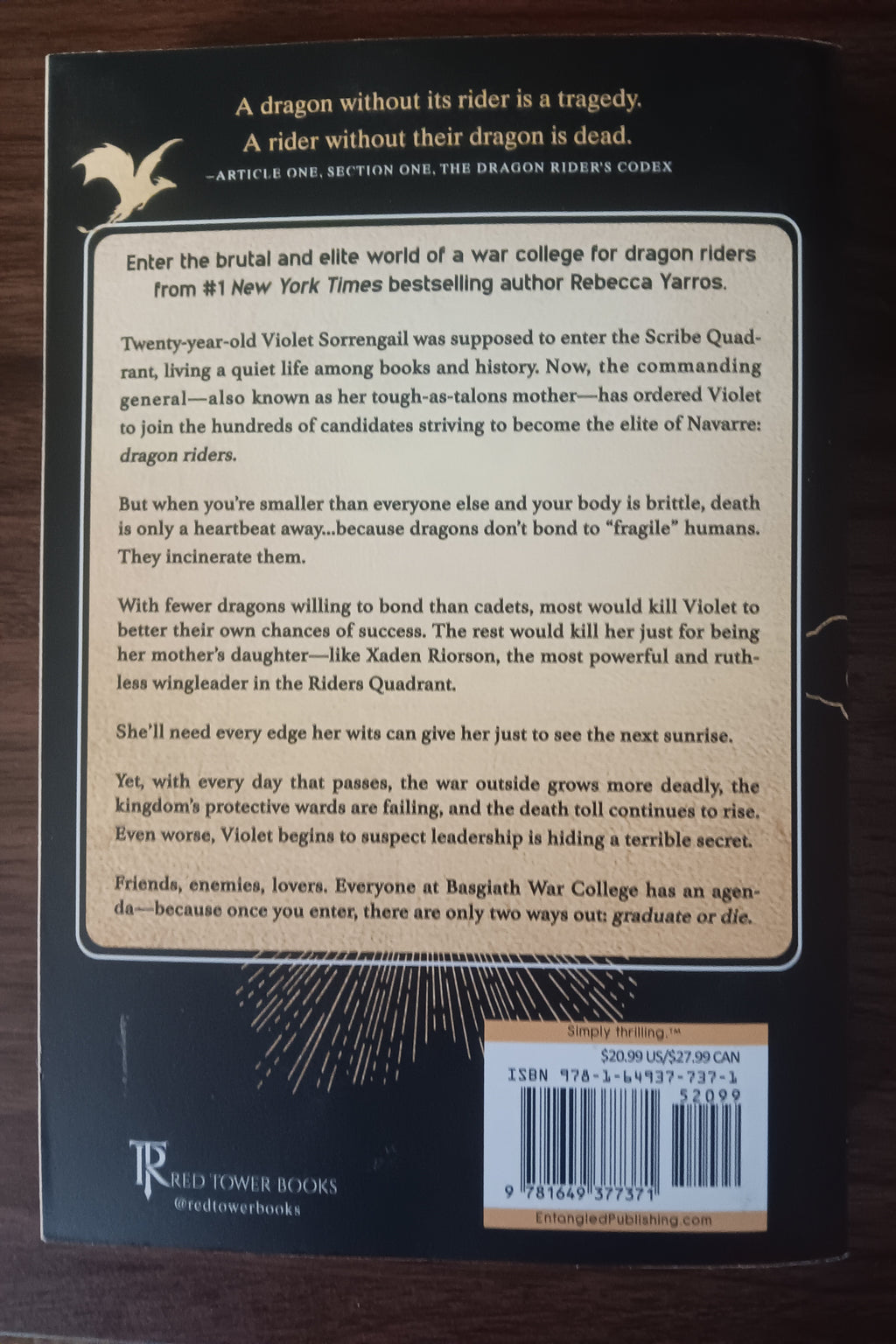 Fourth Wing by Rebecca Yarros — Trade Paperback