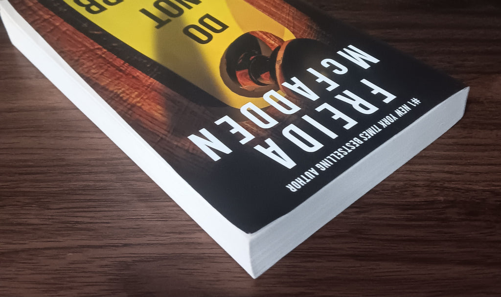 Do Not Disturb by Freida McFadden — Paperback