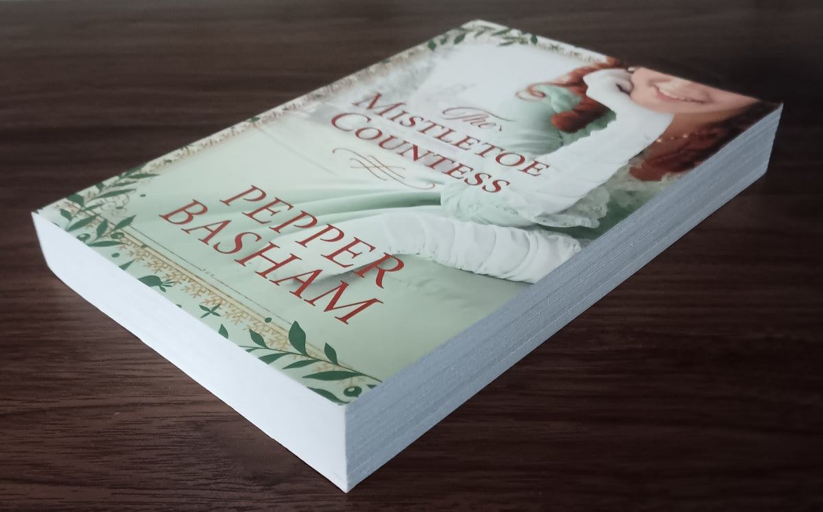 The Mistletoe Countess by Pepper Basham — Paperback